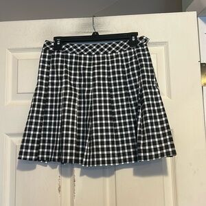 H&M Black and White Checkered Pleated Skater Mini Skirt Size 6